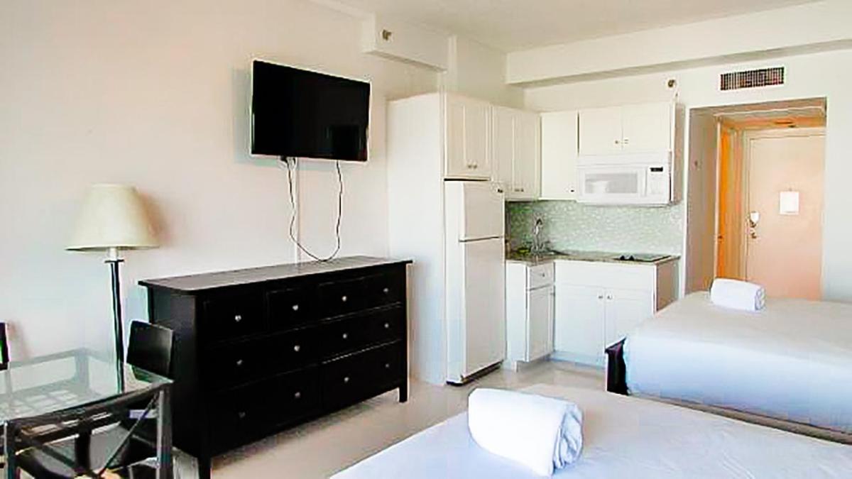 Miami Beachfront With Pool Wifi & Cheap Parking Apartment Exterior photo