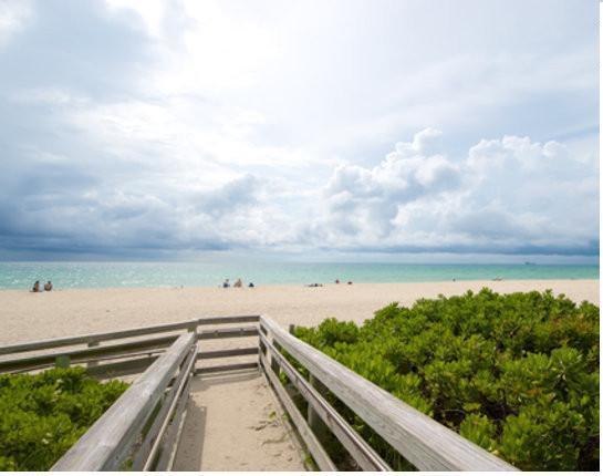 Miami Beachfront With Pool Wifi & Cheap Parking Apartment Exterior photo