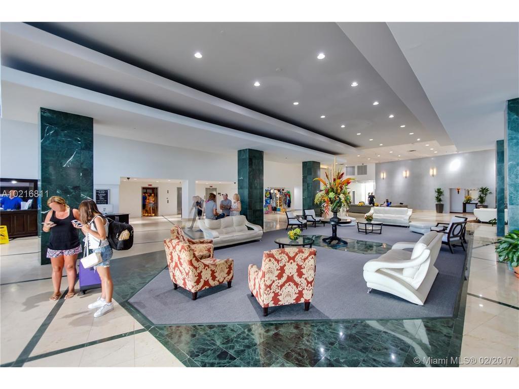 Miami Beachfront With Pool Wifi & Cheap Parking Apartment Exterior photo